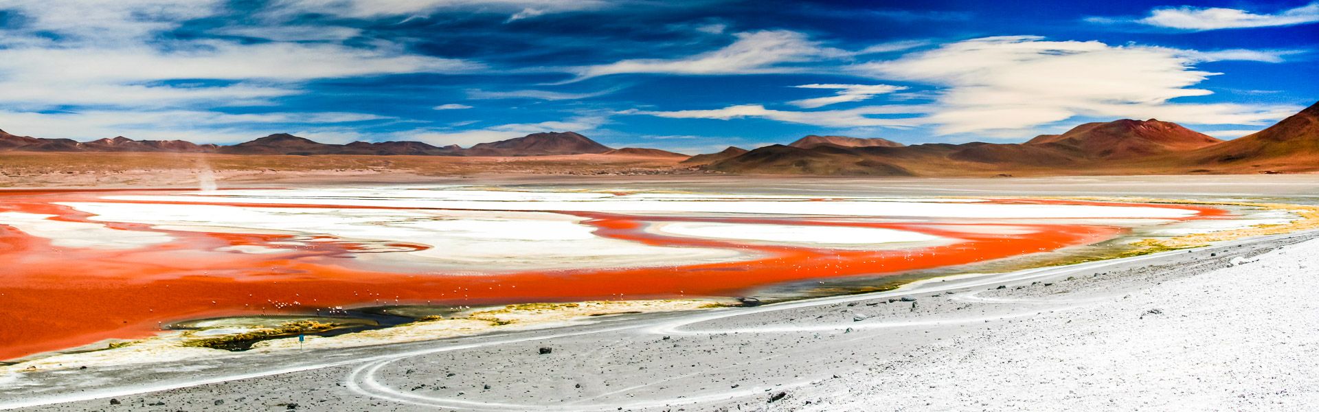 Image de fond qui montre un paysage du pays Bolivie